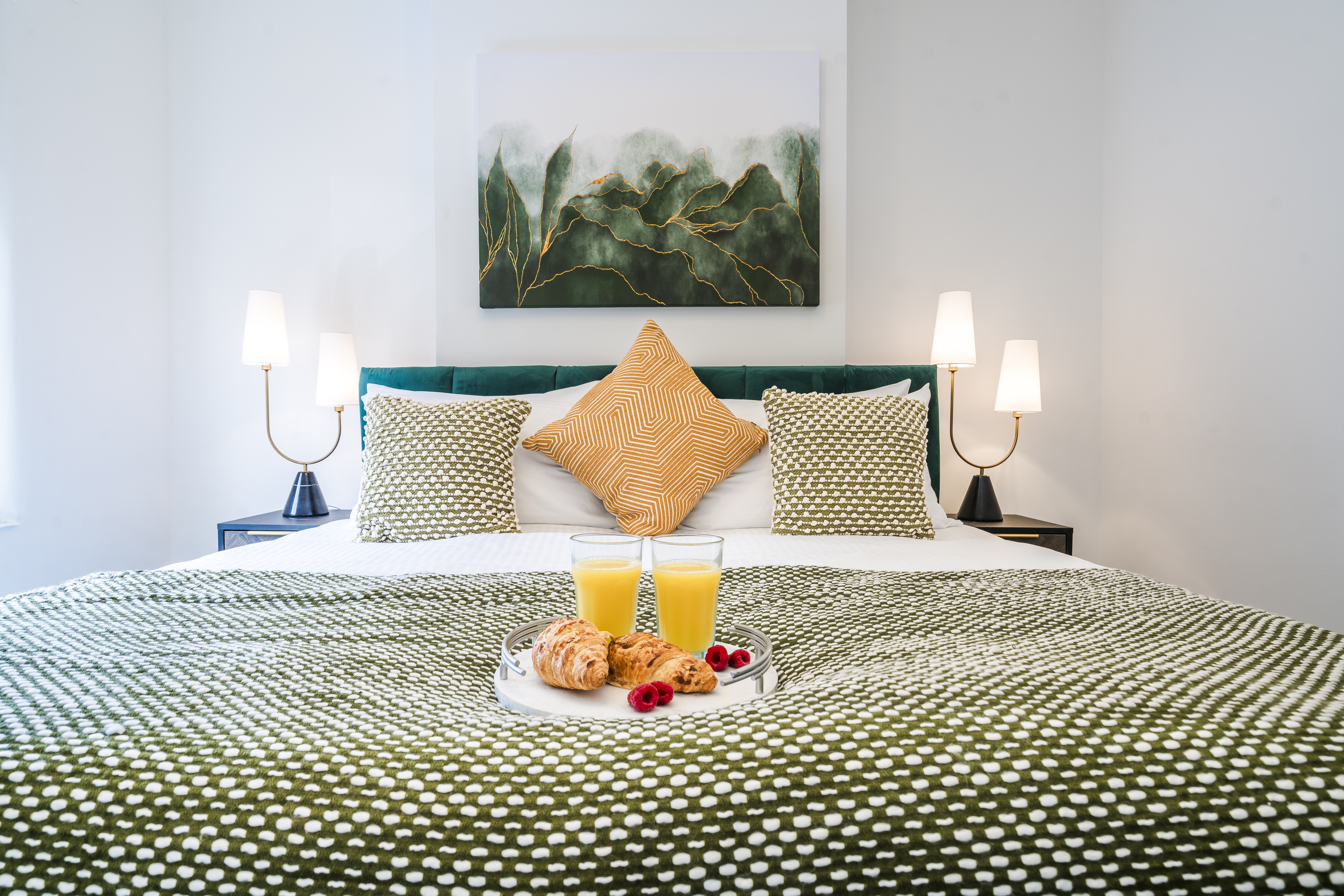 The Heron shower and bathroom amenities - self-catering rental Staffordshire